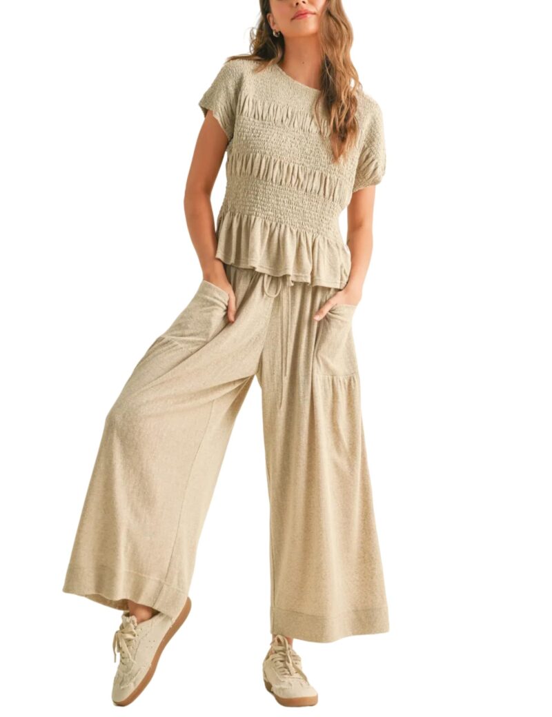 Women's 2-piece Pleated Top And Wide Leg Pants - Image 2